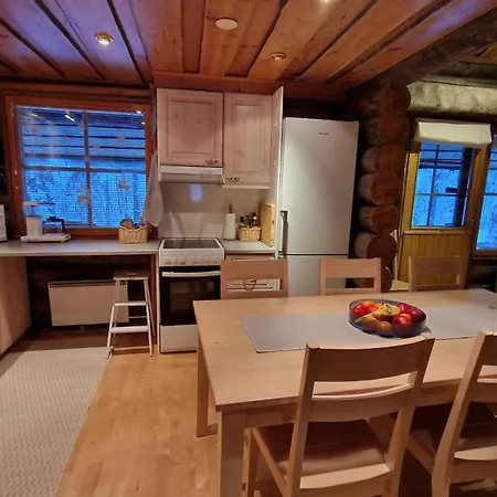 Tokkapirtti B2 Log Near Center In A Peaceful Neighbourhood Levi