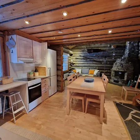 Tokkapirtti B2 Log Near Center In A Peaceful Neighbourhood * Levi