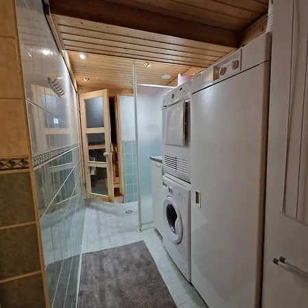 Tokkapirtti B2 Log Near Center In A Peaceful Neighbourhood * Levi