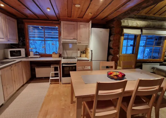 Tokkapirtti B2 Log Near Center In A Peaceful Neighbourhood 列维