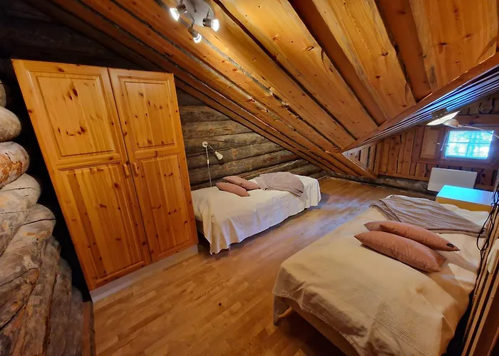 Tokkapirtti B2 Log Near Center In A Peaceful Neighbourhood 公寓 列维