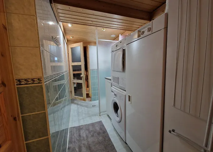 Tokkapirtti B2 Log Near Center In A Peaceful Neighbourhood * 列维